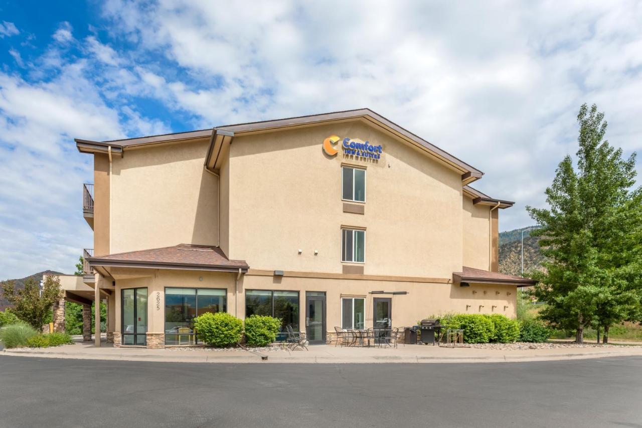 Comfort Inn & Suites Glenwood Springs On The River Exterior photo